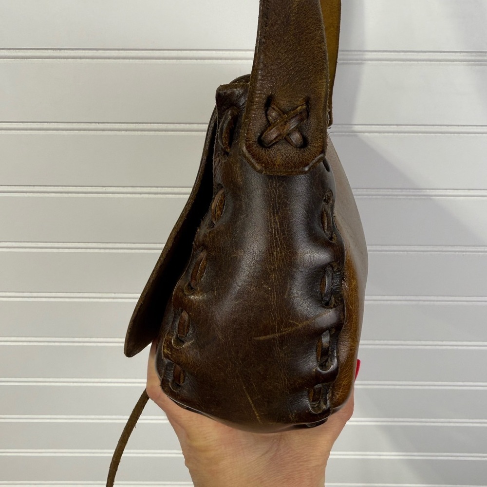 Vintage 70’s hand tooled leather floral purse. - Picture 8 of 11